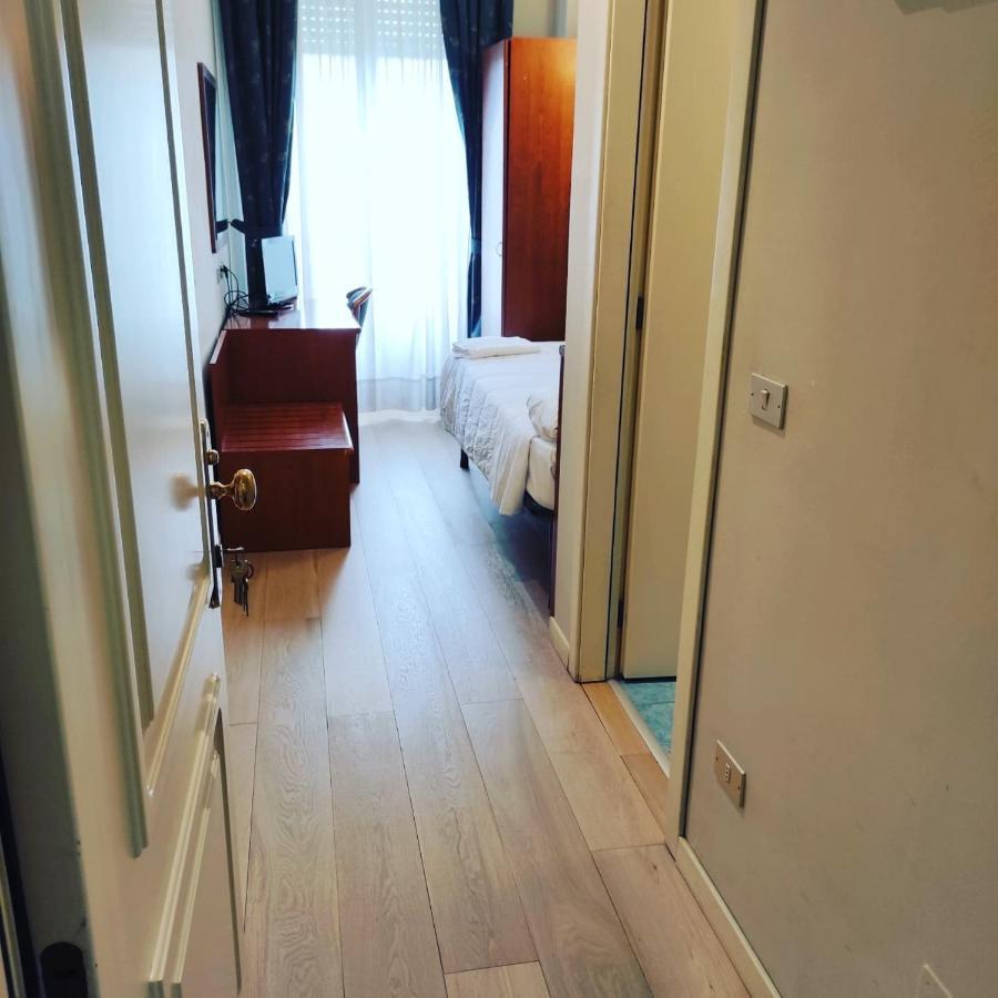 Hotel Laura روما المظهر الخارجي الصورة