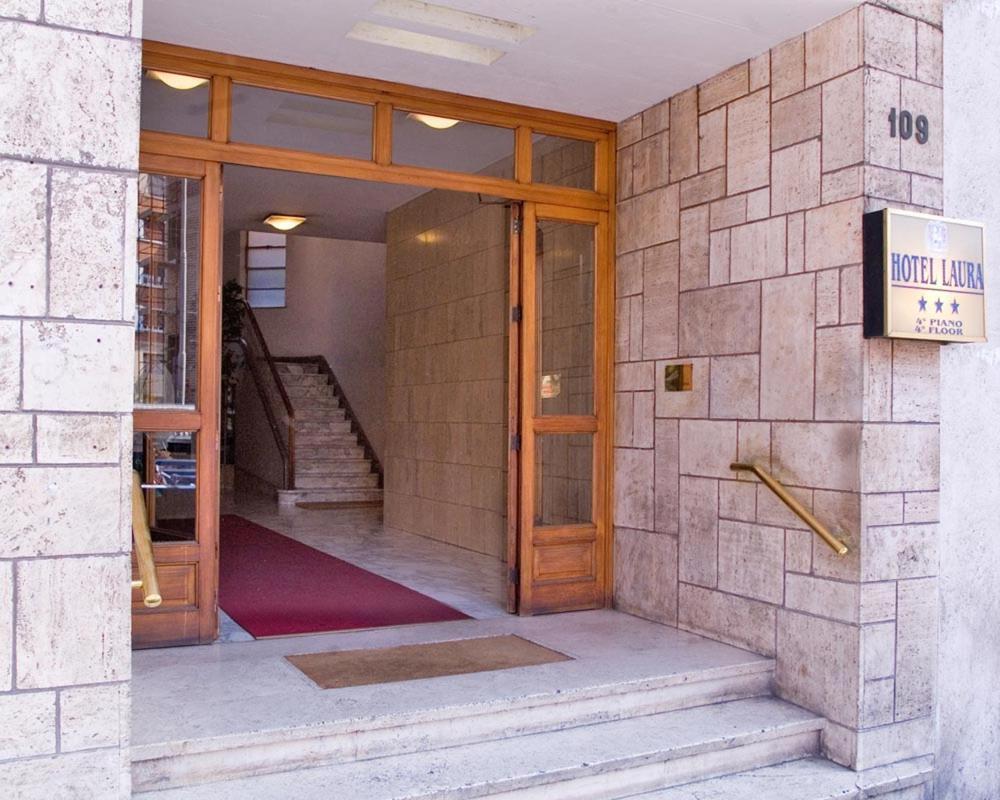 Hotel Laura روما المظهر الخارجي الصورة