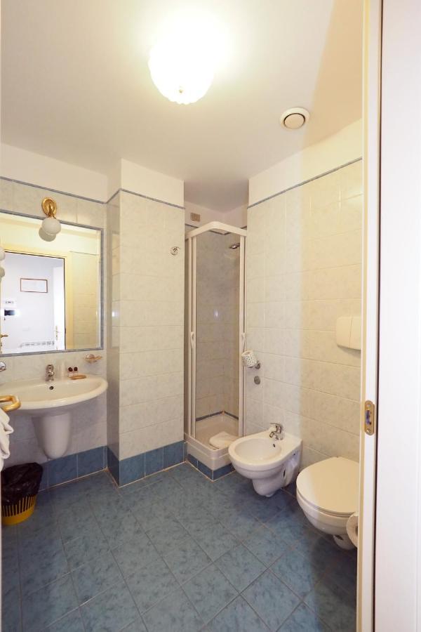 Hotel Laura روما المظهر الخارجي الصورة