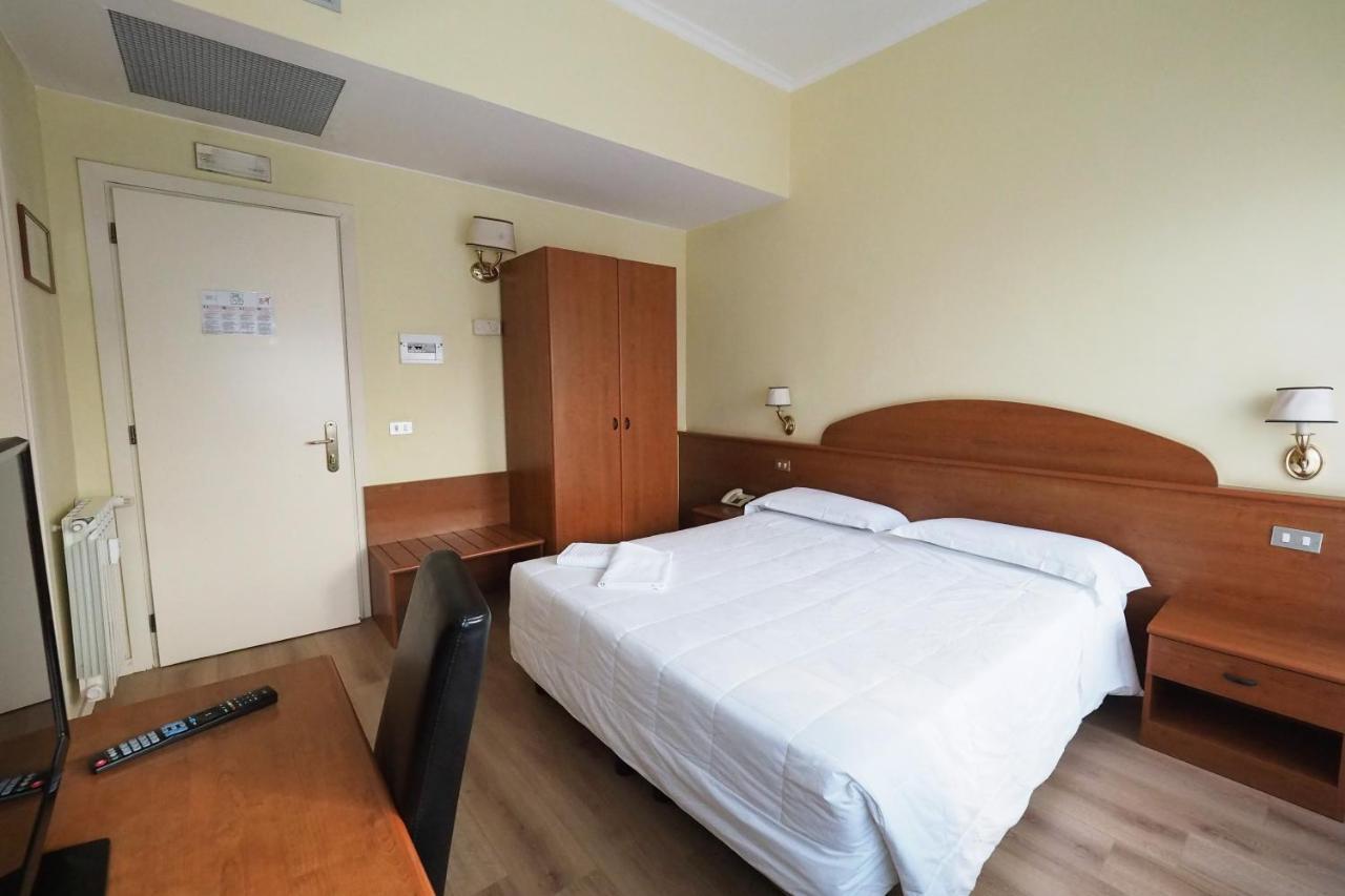 Hotel Laura روما المظهر الخارجي الصورة