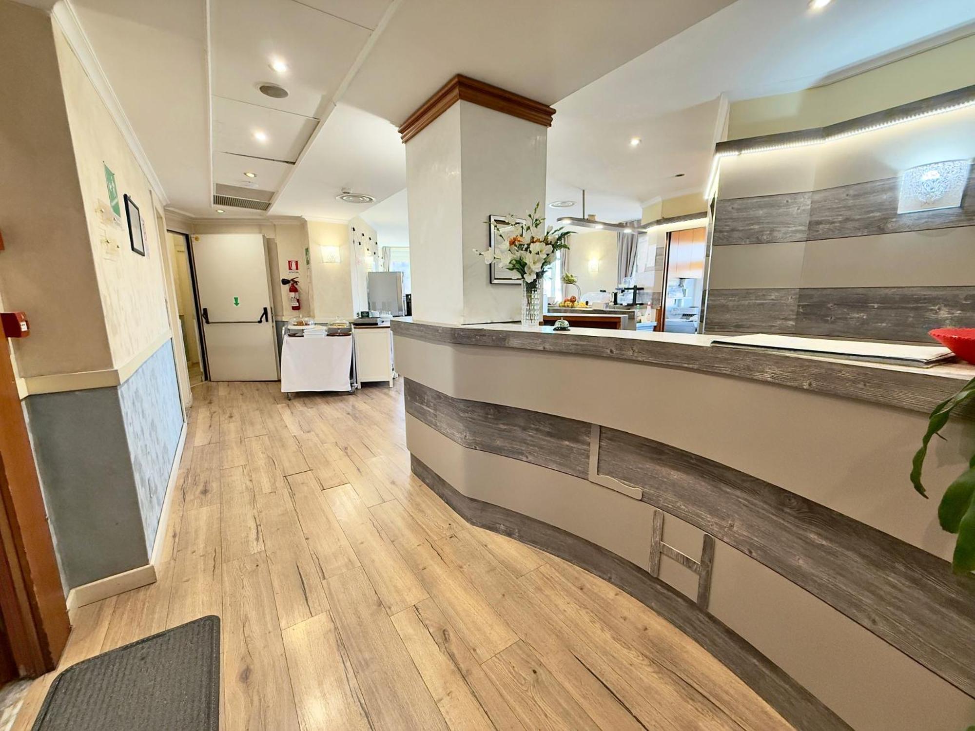 Hotel Laura روما المظهر الخارجي الصورة