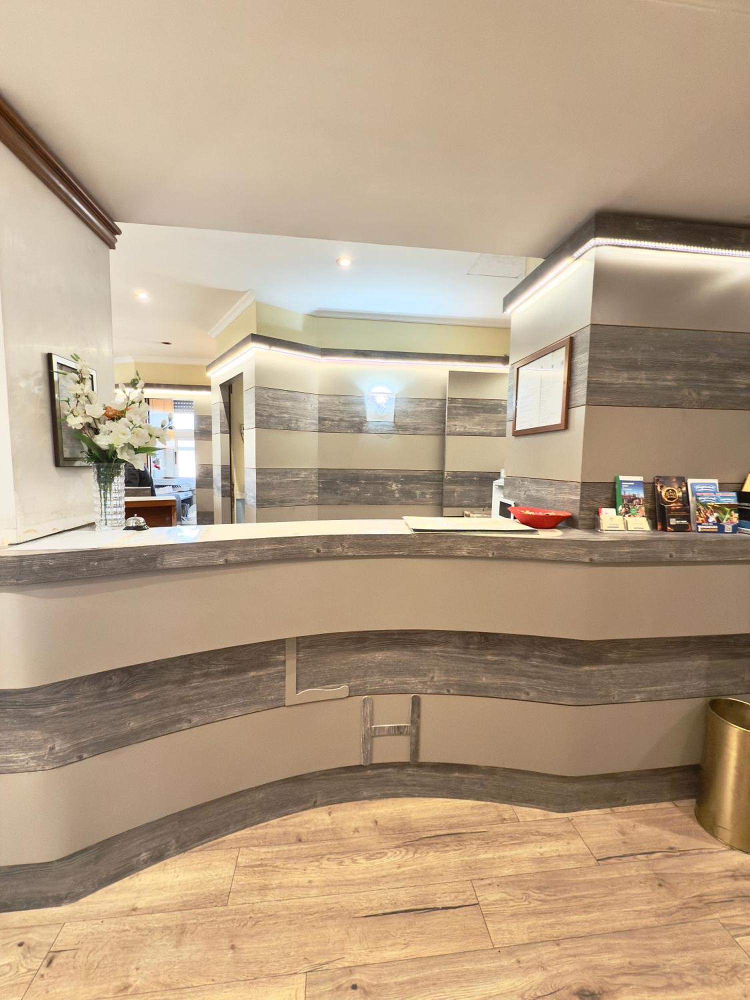 Hotel Laura روما المظهر الخارجي الصورة