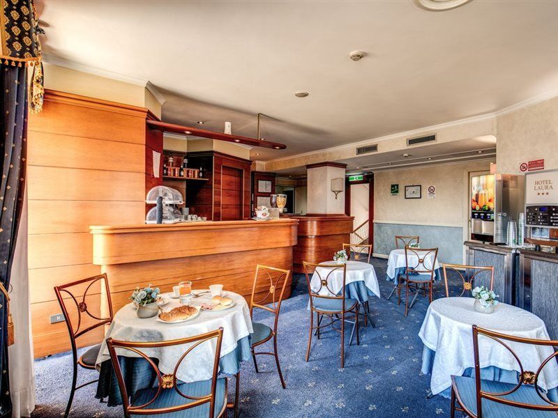 Hotel Laura روما المظهر الخارجي الصورة