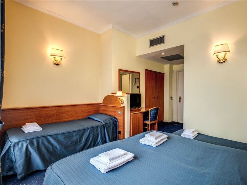 Hotel Laura روما المظهر الخارجي الصورة